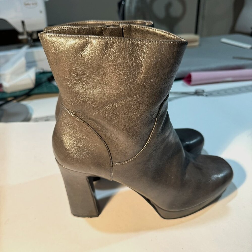 NINE WEST Ankle Boots Grey size 8.5